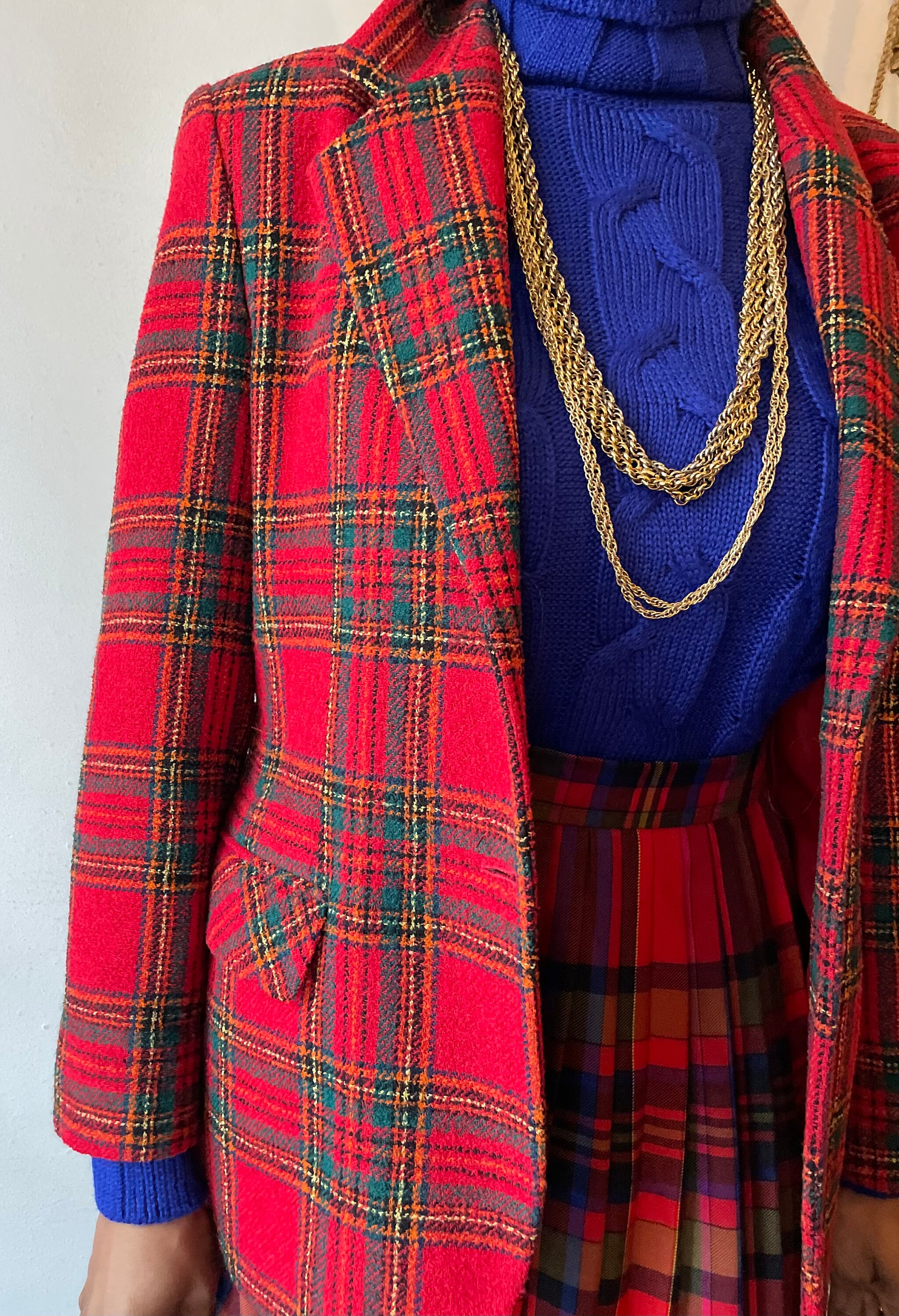 Red and green plaid blazer sale