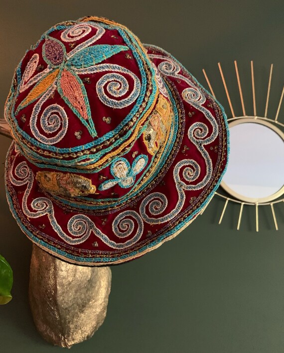 Vintage Embroidered Bucket hat