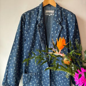 Blazer vaquero vintage Krizia Jeans con diseño de palmeras