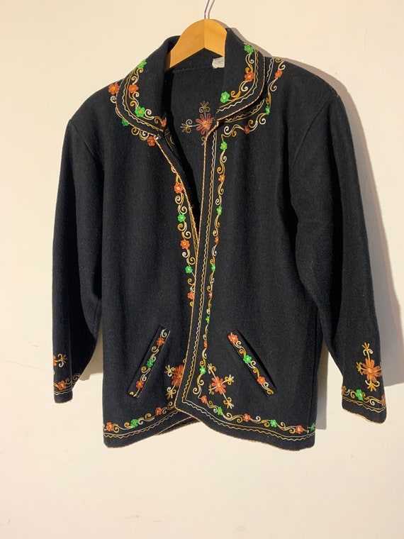 Vintage wool Embroidered coat