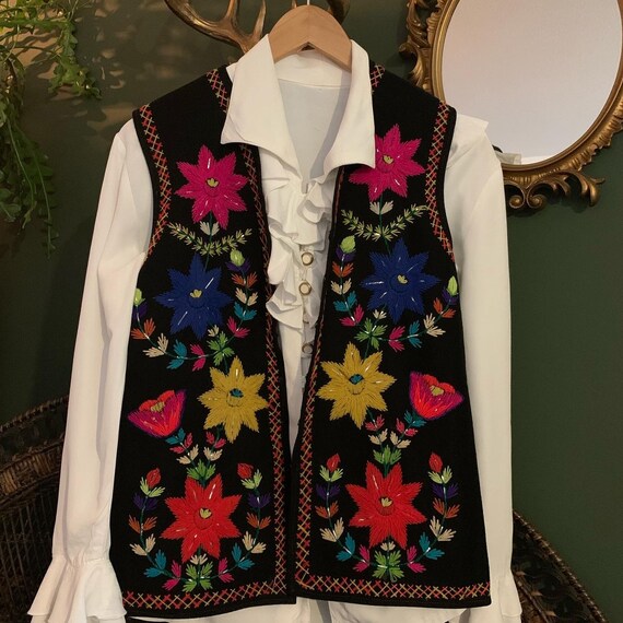 Vintage wool Embroidered waistcoat