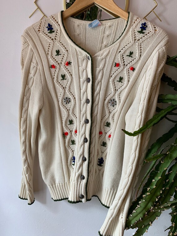 Vintage wool Embroidered cardigan