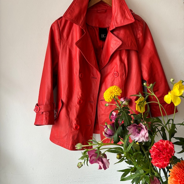 veste de déclaration en cuir rouge vintage