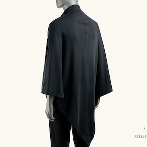 Unisex Black Poncho Black Cape Gender Neutral Poncho Handmade in Berlin Gender fluid clothing. zdjęcie 8