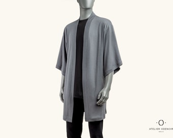 Haori-jas. Grijs Japans Kimono-stijl jasje voor dames en heren. Genderfluïd kimonovest. Oversized kimono-jas voor dames en heren.