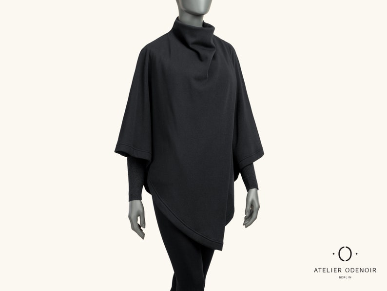 Poncho noir unisexe Cape noire Poncho non sexiste Fait main à Berlin Vêtements fluides. image 9