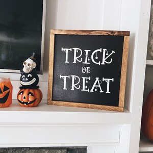 Truco o trato Letrero enmarcado de madera de Halloween / Collage de pared de Halloween / Decoración / Decoración del manto del estante / Letreros de granja espeluznantes de otoño