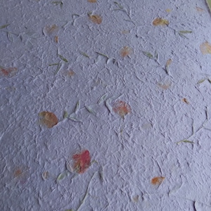 lila Maulbeerbaumpapier 3 Blatt Thai Papier Natürliche getrocknete Faser Maulbeerpapier Gepresste Blätter und Blumen Handgemacht
