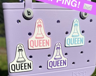 Pendentif de sac Bogg Queen / Couleur de haute qualité / Charms de sac Bogg / Étiquettes de sac Bogg / Accessoires de sac Bogg / Charms de sac de piscine / Charm Simply Southern