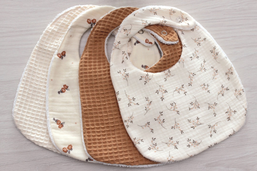 Foulard bavoir adulte coton imprimé bleu BENEFACTOR Foulard bavoir adulte coton imprimé bleu BENEFACTOR