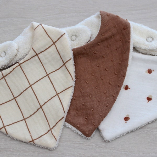 Bavoir bandana double gaze pour bébé, cadeau de naissance, bavoir camel, carreaux, motif glands, vendu à l’unité