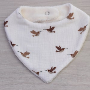 Bavoir bandana double gaze pour bébé, cadeau de naissance, bavoir camel, carreaux, motif oiseau, vendu à lunité Blanc oiseaux