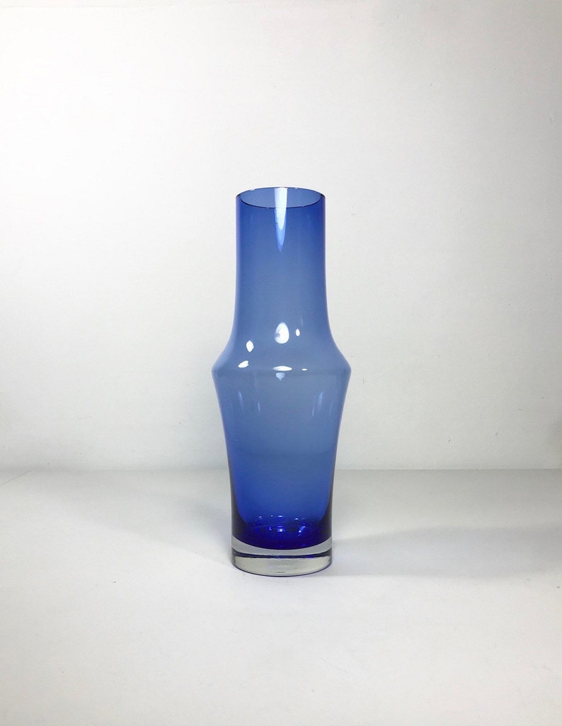 riihimaki blue 1376 glass vase 1970s