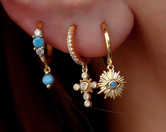 18K Gold Plated Dainty Blue Evil Eye Huggies, Boucles d'oreilles Turquoise Evil Eye Hoop, Boucles d'oreilles Dainty Cross, Turquoise Huggies, Boucle d'oreille minimaliste