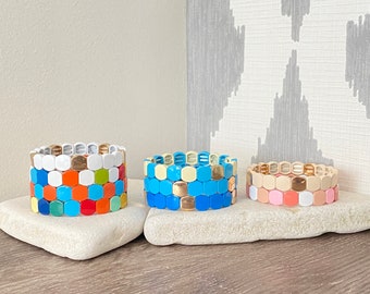 Runde Emaille Perlen, Colorblock Armbänder, Emaille Perlen, Trendy Tila, Stretch Armbänder, Boho Armbänder, Tile Beads, Geschenk für Sie