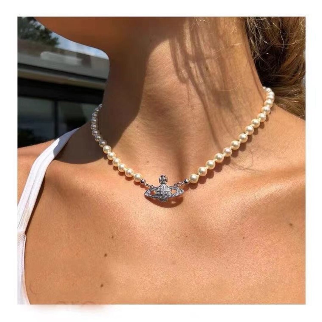 Pearl necklace with ufo deals