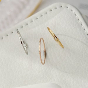 Conjunto de anillos de apilamiento ultradelgado, anillo minimalista chapado en oro/oro rosa/plata de 18 qt, anillo de apilamiento mínimo, anillo de oro midi, anillo apilable delicado imagen 9