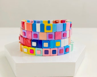 Doppelte Quadrat Emaille Armband Sets, Colorblock Armbänder, Fliesen Perlen Armbänder, Stapel Armbänder, dehnbare Armbänder, Boho Armbänder