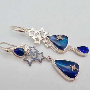 Black Opal sterlingzilveren hemeloorbellen: Lightning Ridge Opal Stars.