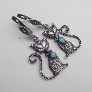 Australian opal and oxidised sterling silver cat earrings. Black cat earrings. Black cat with opal earrings. Opal cat earrings.