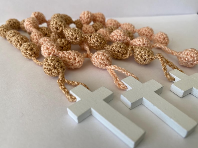 Crochet Rosary, Rosary bracelet, Baptism favor, First Communion gift, Baptism gift, Religious gift, Wedding favor, Catholic party favor image 12