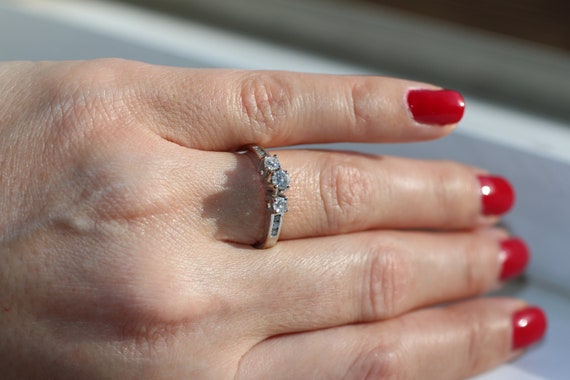 専用‼️   ⭐️アンテック指輪⭐️ Luxe Elongated Lunette Diamond Ring (1/4 ct. tw.) in 18K
