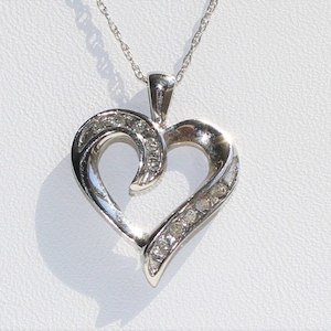 10K White Gold Diamond Heart Pendant Necklace, Dainty Jewelry Gift for Her, Elegant Heart Necklace with Diamonds (EJ-102)