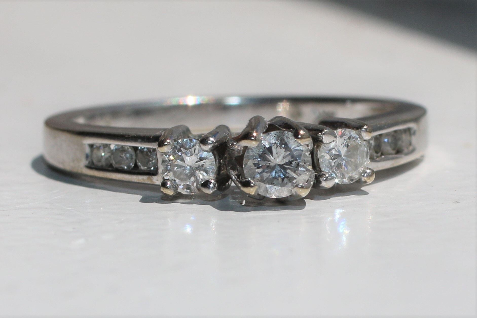 専用‼️   ⭐️アンテック指輪⭐️ Luxe Elongated Lunette Diamond Ring (1/4 ct. tw.) in 18K