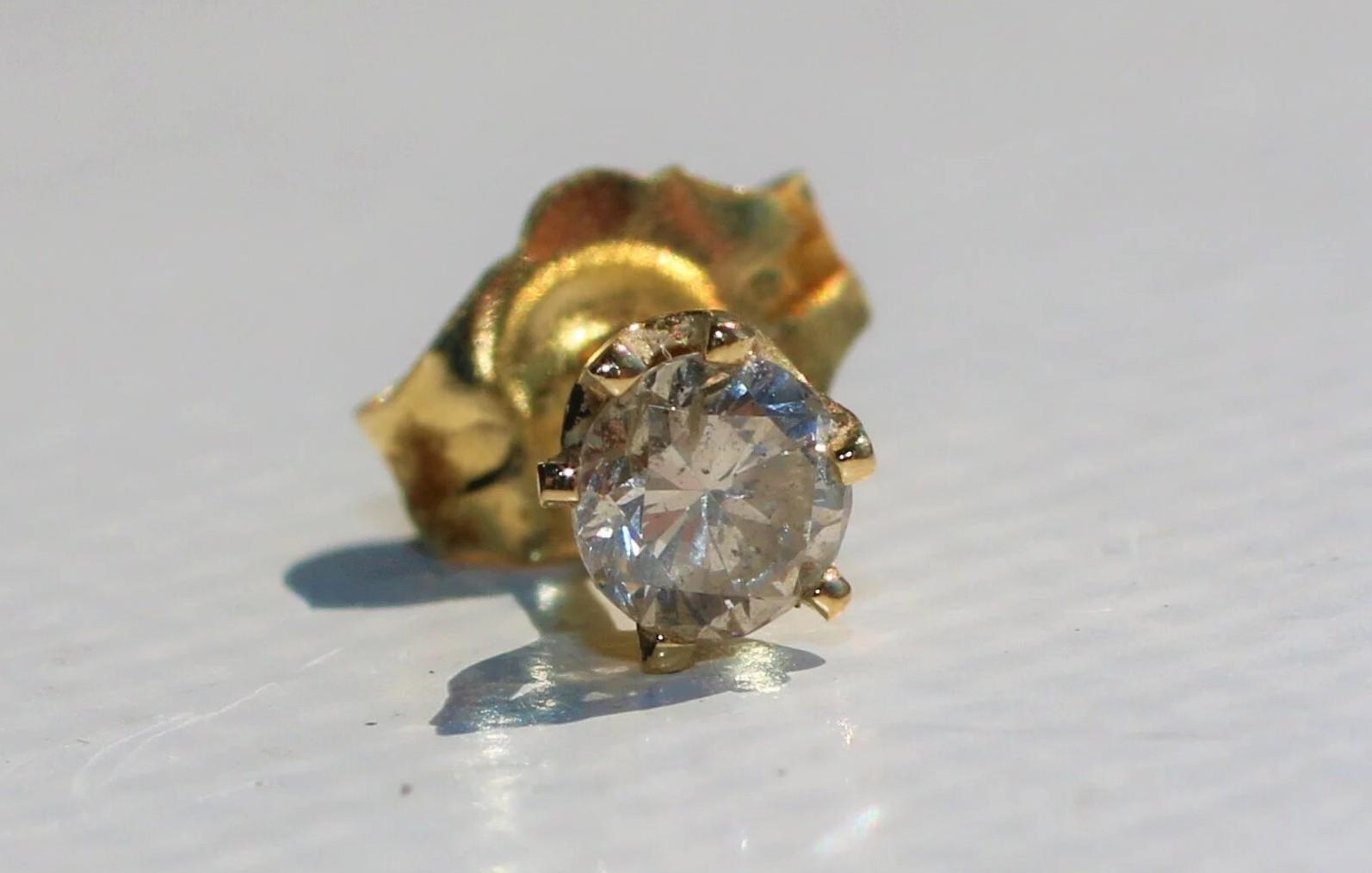 Round Diamond Stud Earring 0.15 Cwt. 14K Yellow Gold 6-prong Push 