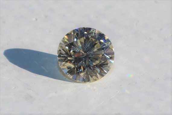 GIA Certified 0.69ct Round Brilliant Loose Diamond N SI2