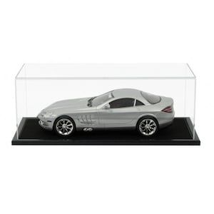 Plexiglas vitrine en houten voet / Acryl vitrine met houten voet
