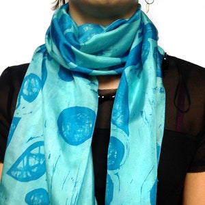 Scarf, Silk scarf