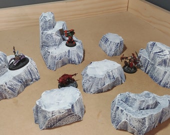 Terreno Wargaming Colline Set Terreno Per Wargaming - Colline Con Finitura Ghiaccio, Scatola Media, Dipinte Scatola Media Scenery Wargaming