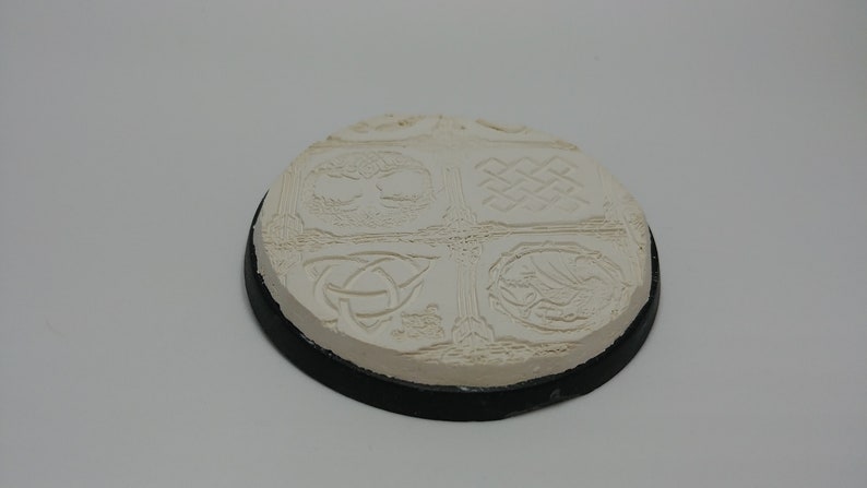 or RPG Bare Clay Bases for Miniatures Celtic Texture Wargaming