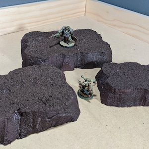 Wargaming Terrain - Small Box Set of Platform Hill Primed Brown