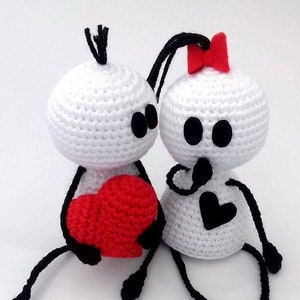 PDF pattern Bigli Migli amigurumi pattern in English & Hebrew, Valentine's day crochet tutorial of a romantic pair with a heart, Valentine