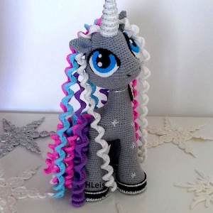 Unicorn crochet pattern in Russian, pony without frame, safe toy for kids, gift