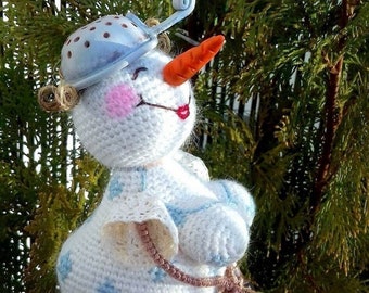 Patron numérique au crochet Snow woman lady, Christmas crochet Pattern, décor de bureau, porte-clés de voiture, jouet de sapin de Noël, décor du Nouvel An, cadeau
