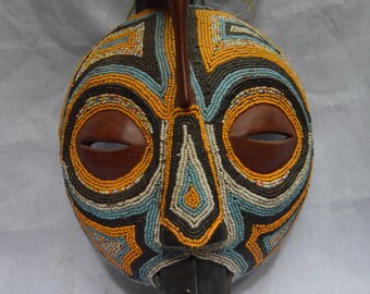 アフリカ　コンゴ　マスク　飾り　魔除け アフリカのイーグルビーズマスク アンティークコンゴウッド