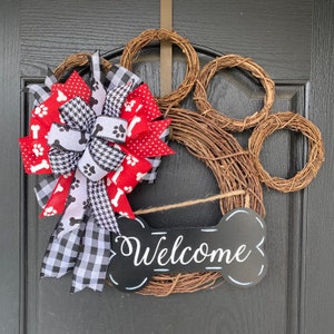 Dog Wreath For Front Door, Paw Print Wreath, Pet Wreath for Dog Lover, Welcome Wreath for Front Door, Housewarming Gift, Gift for Dog Lovers