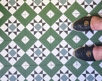 Full Tile Sample: Parsons Green Victorian Patterned Wall & Floor Tiles
