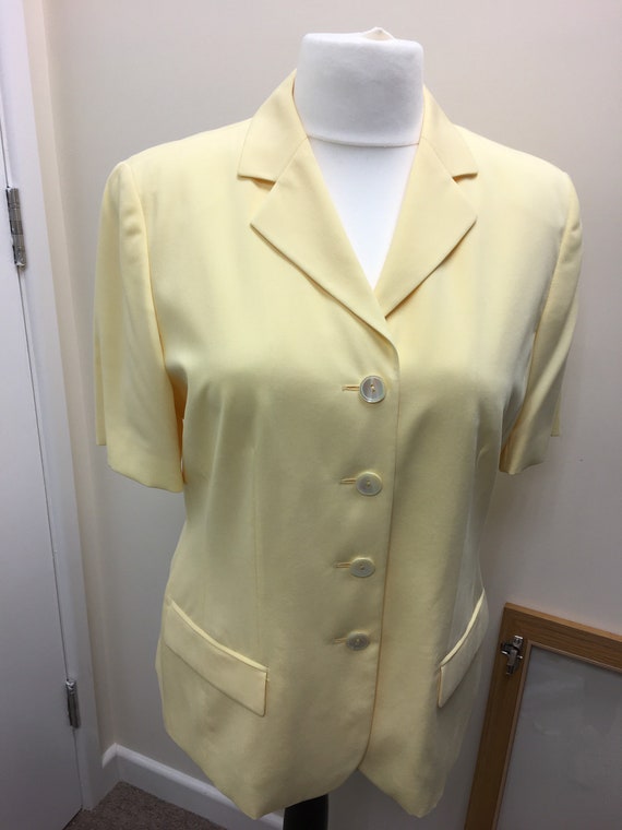 Mondi yellow short sleeve jacket