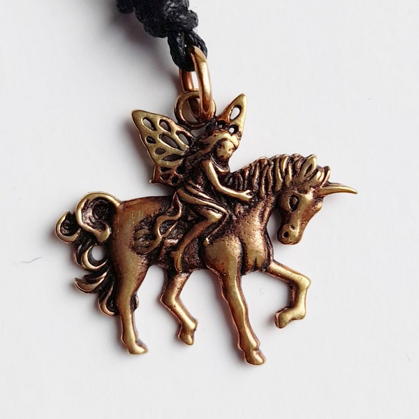 Elfe Anhänger Bronze, Einhorn Bronzeanhänger, Elfe auf Einhorn Bronzeschmuck, Elfenschmuck, Feenschmuck Bronze Anhänger