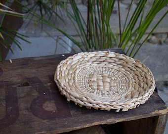 Corbeille vide poche, tressé en massette, artisanat des Pyrénées, diamètre 22 cm