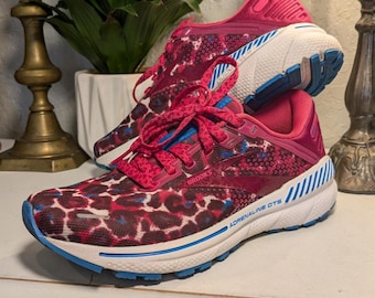 Women's Brooks Adrenaline GTS22 Running Shoes