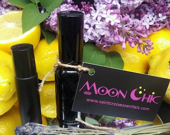 Moon Chic - A natural perfume composed of Lavender and Lemon essential oils, and some secrets. Natural. Safe.