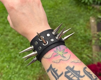 1.5 Inch Wide Spiked Bracelet