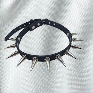Thin Silver Spiked Choker