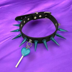 Lollipop Heart Choker // metallic blue