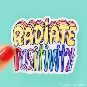Autocollant vinyle Radiate Positivity, Autocollant arc-en-ciel, Soyez gentil, Autocollant heureux, Autocollant pour ordinateur portable, Rétro